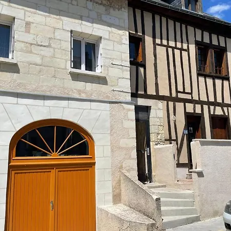 Le Cheverny Between The Banks Of The Loire And Old *