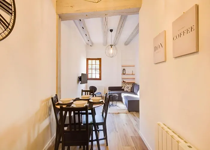 Le Cheverny Between The Banks Of The Loire And Old Tours