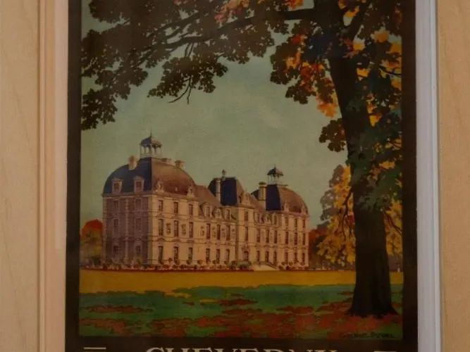 Le Cheverny Between The Banks Of The Loire And Old Apartment *